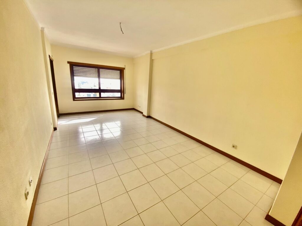 DEJIANE PEREIRA – partamento T3 em Tavarede- Conforto, Localização e Comodidade (2)